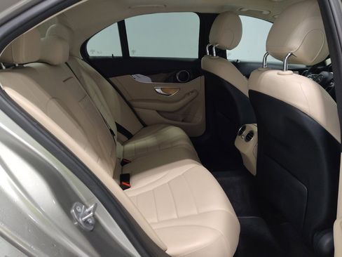 Used 2019 Mercedes-Benz C 300 Sedan image 19