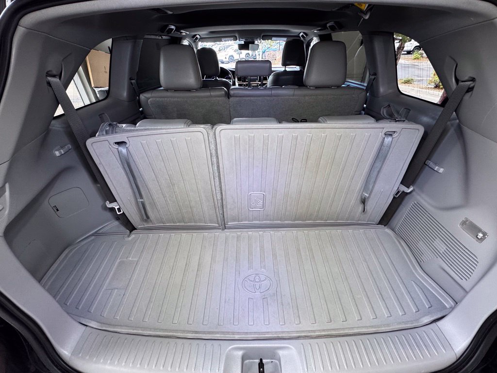 Used 2017 Toyota Highlander Limited AWD/4WD image 54