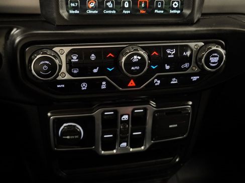 Certified 2021 Jeep Wrangler Unlimited Sport image 31