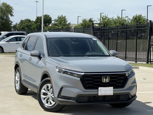 Used 2024 Honda CR-V LX image 2