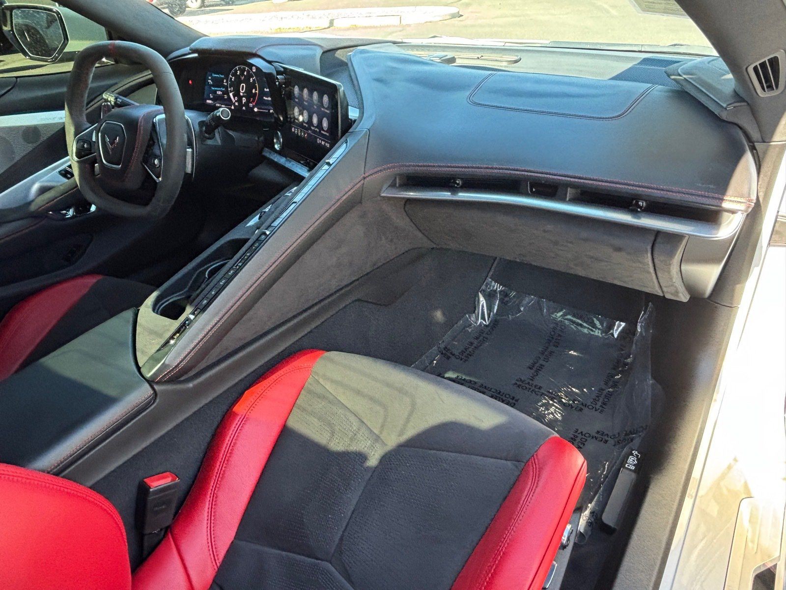 Used 2021 Chevrolet Corvette Stingray Premium Conv w/ Z51 Performance Package RWD image 32