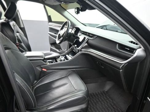 Used 2022 Jeep Grand Cherokee L Limited AWD/4WD image 22