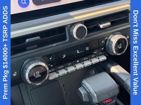 Used 2024 Toyota Tacoma TRD Sport w/ TRD Sport Premium Package AWD/4WD image 29