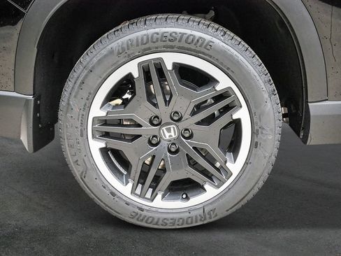 Used 2026 Honda Pilot Touring image 9