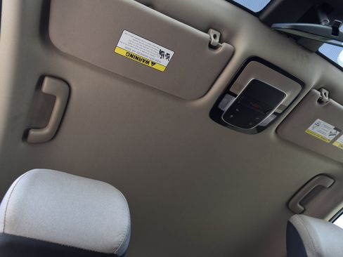 Used 2023 Hyundai Santa Fe SE image 24