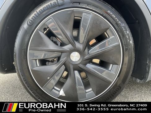 Used 2024 Tesla Model Y Long Range image 31