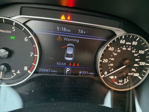 Used 2024 Nissan Altima 2.5 SR w/ SR Premium Package image 16