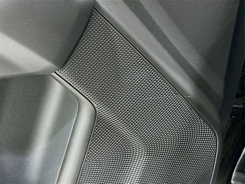 New 2025 GMC Canyon Elevation w/ Convenience Package image 18