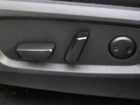 Used 2023 Nissan Pathfinder Platinum AWD/4WD image 14