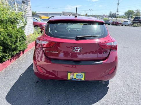 Used 2017 Hyundai Elantra GT FWD image 7