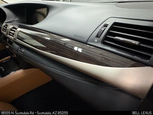 Used 2013 Lexus LS 460 w/ Comfort Pkg RWD image 26