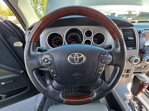 Used 2011 Toyota Sequoia Platinum AWD/4WD image 57