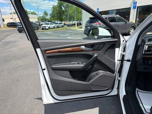 Used 2018 Audi Q5 2.0T Premium w/ Convenience Package AWD/4WD image 28