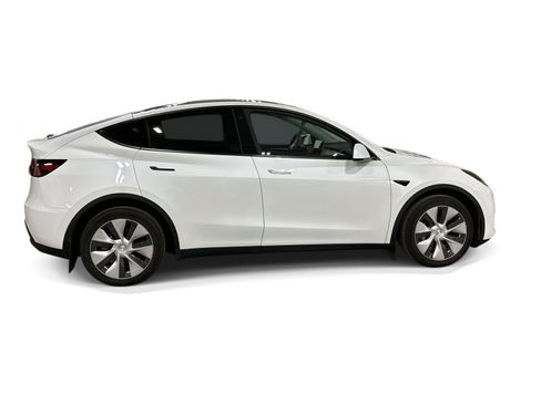 Certified 2023 Tesla Model Y Long Range AWD/4WD image 7