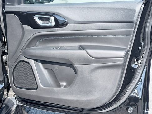 New 2026 Jeep Compass Latitude image 28