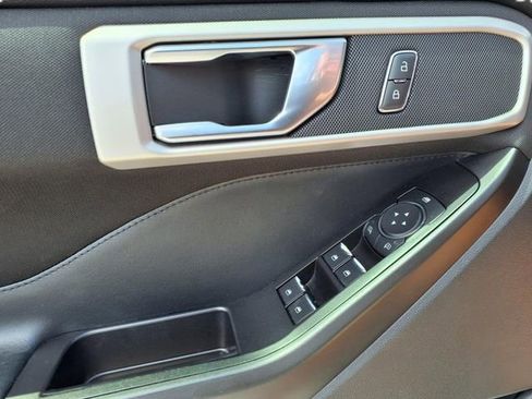 Used 2020 Ford Explorer XLT w/ Comfort Package image 27