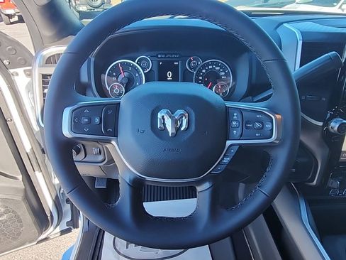 New 2026 RAM 2500 Big Horn AWD/4WD image 15
