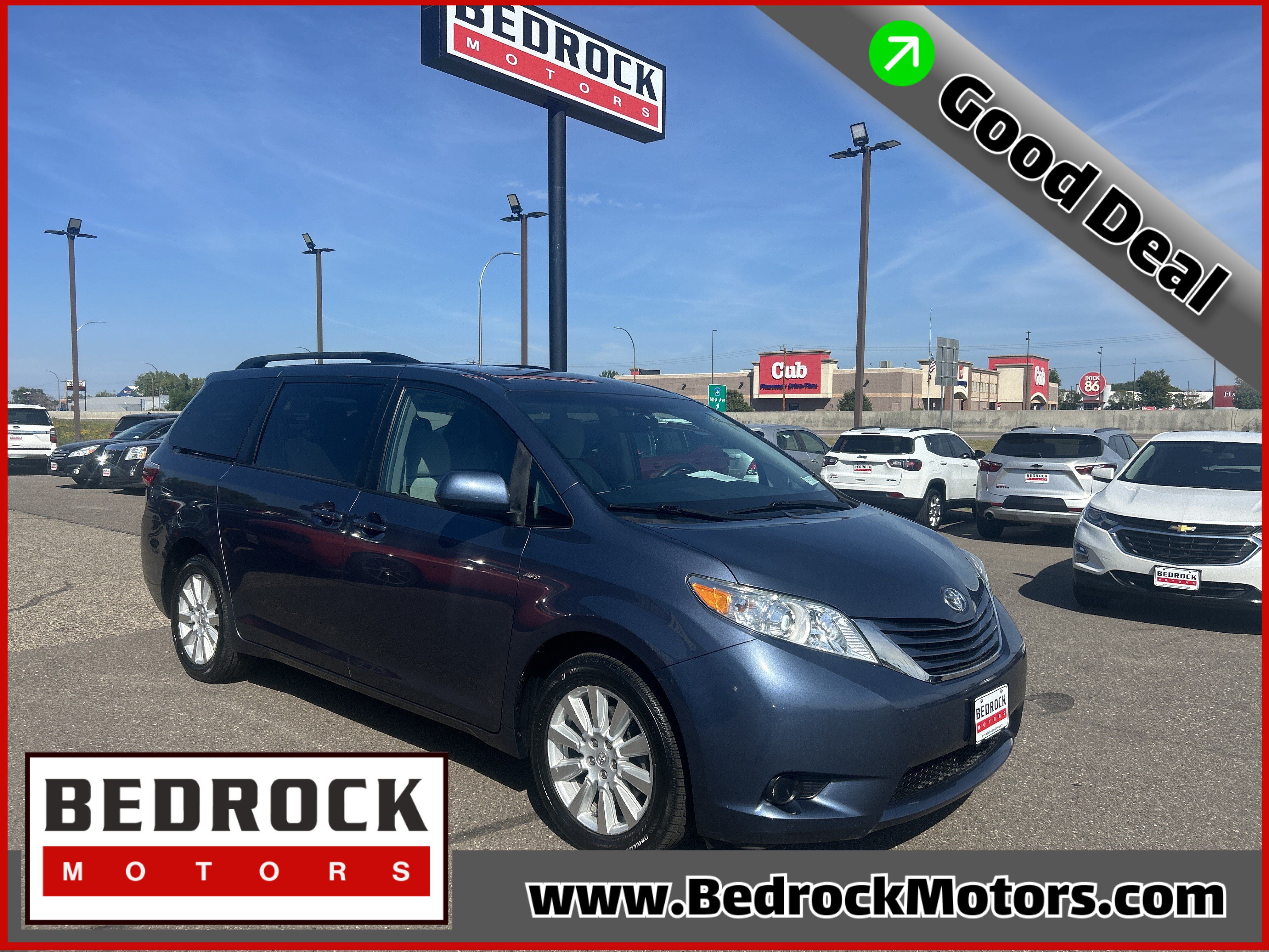 Used 2017 Toyota Sienna LE AWD/4WD image 1