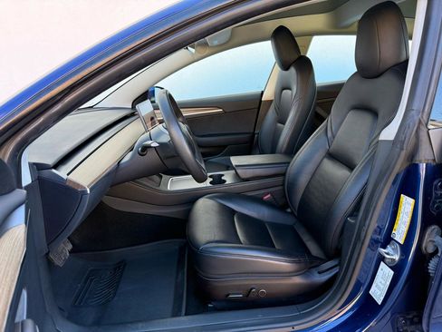 Used 2023 Tesla Model 3 Standard Range RWD image 3