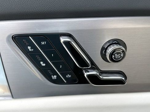 Certified 2026 Cadillac Vistiq Sport image 15