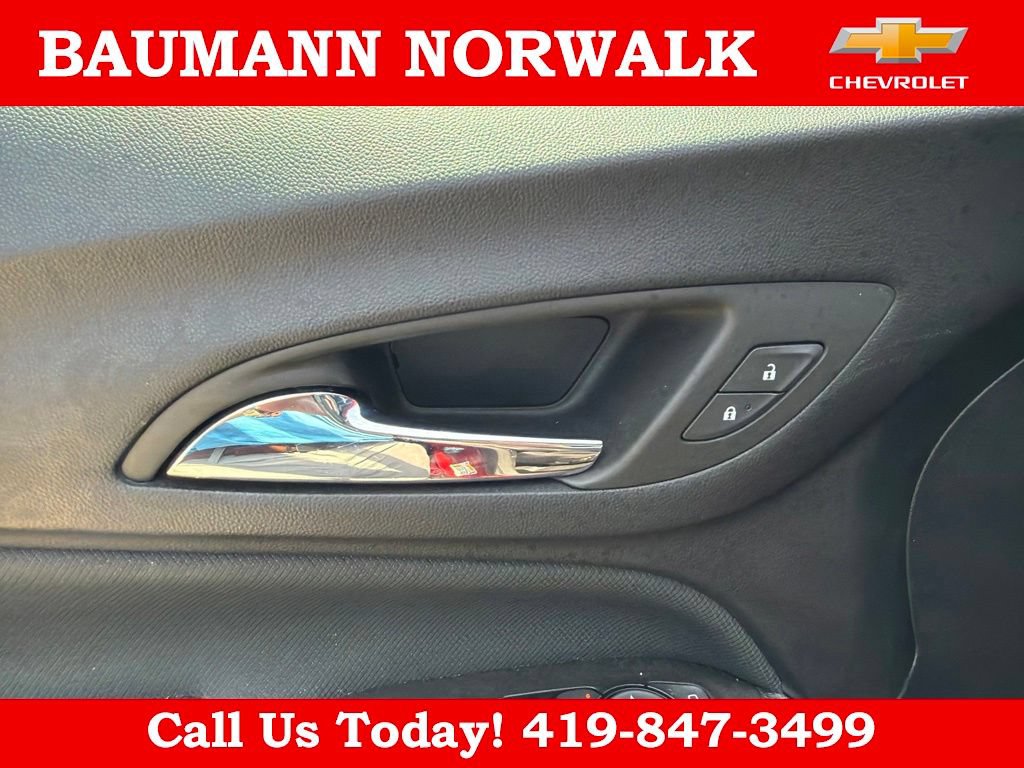 Used 2023 Chevrolet Equinox RS w/ RS Leather Package AWD/4WD image 17