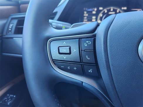 Certified 2023 Lexus ES 350 w/ Premium Package image 28