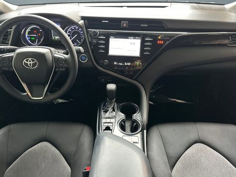 Used 2019 Toyota Camry LE image 23