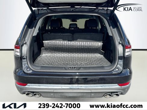 Used 2025 Lincoln Aviator Reserve image 11