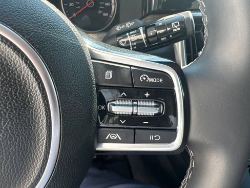 Used 2023 Kia Sorento S w/ Panoramic Sunroof Package AWD/4WD image 33