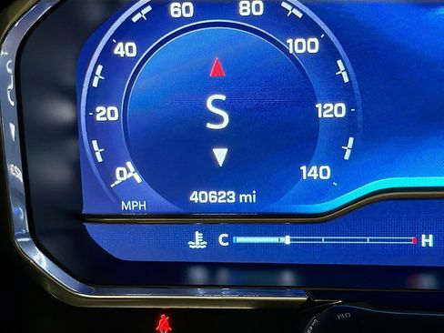 Used 2024 Chevrolet Silverado 1500 ZR2 w/ Technology Package image 8