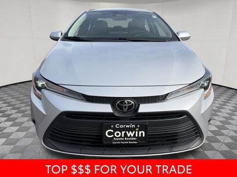 Used 2025 Toyota Corolla LE FWD image 2