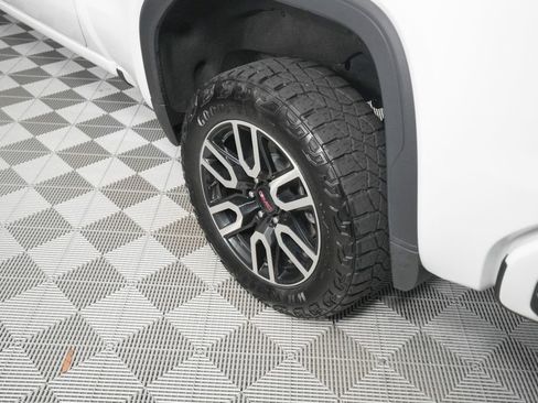 Used 2024 GMC Sierra 1500 AT4 w/ Technology Package image 8