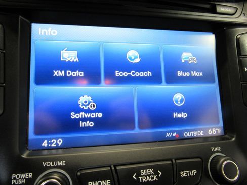 Used 2013 Hyundai Veloster 3dr Cpe Auto w/Black Int image 21