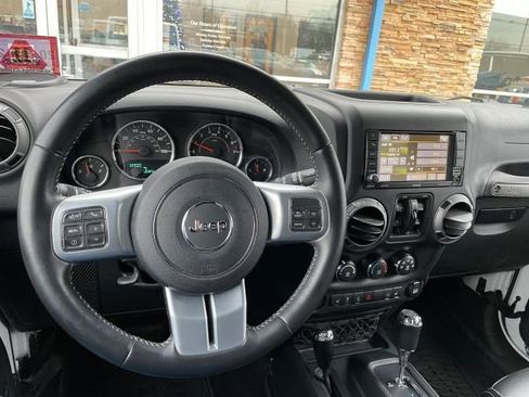 Used 2017 Jeep Wrangler Unlimited Sport image 19