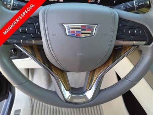 Used 2021 Cadillac Escalade Premium Luxury Platinum image 14