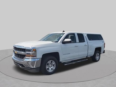 Used 2017 Chevrolet Silverado 1500 LT w/ All Star Edition AWD/4WD image 4
