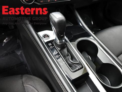 Used 2023 Nissan Altima 2.5 SV image 13