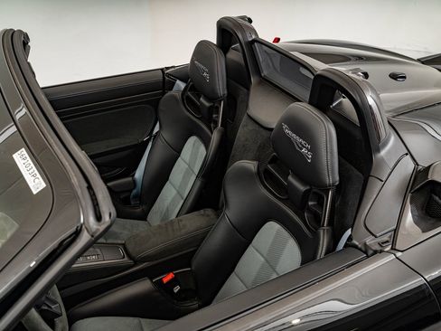 Certified 2025 Porsche 718 Boxster Spyder RS image 23