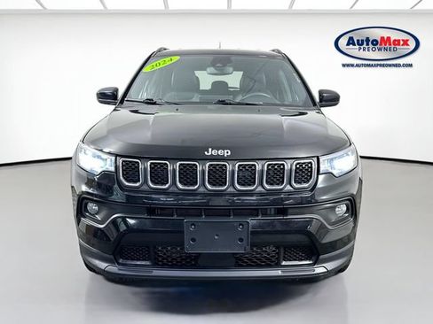 Used 2024 Jeep Compass Latitude AWD/4WD image 6
