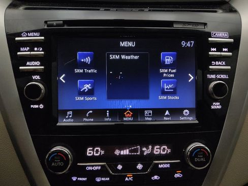 Used 2015 Nissan Murano Platinum w/ Platinum Technology Package FWD image 25