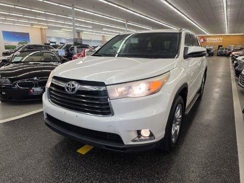 Used 2014 Toyota Highlander Limited FWD image 1