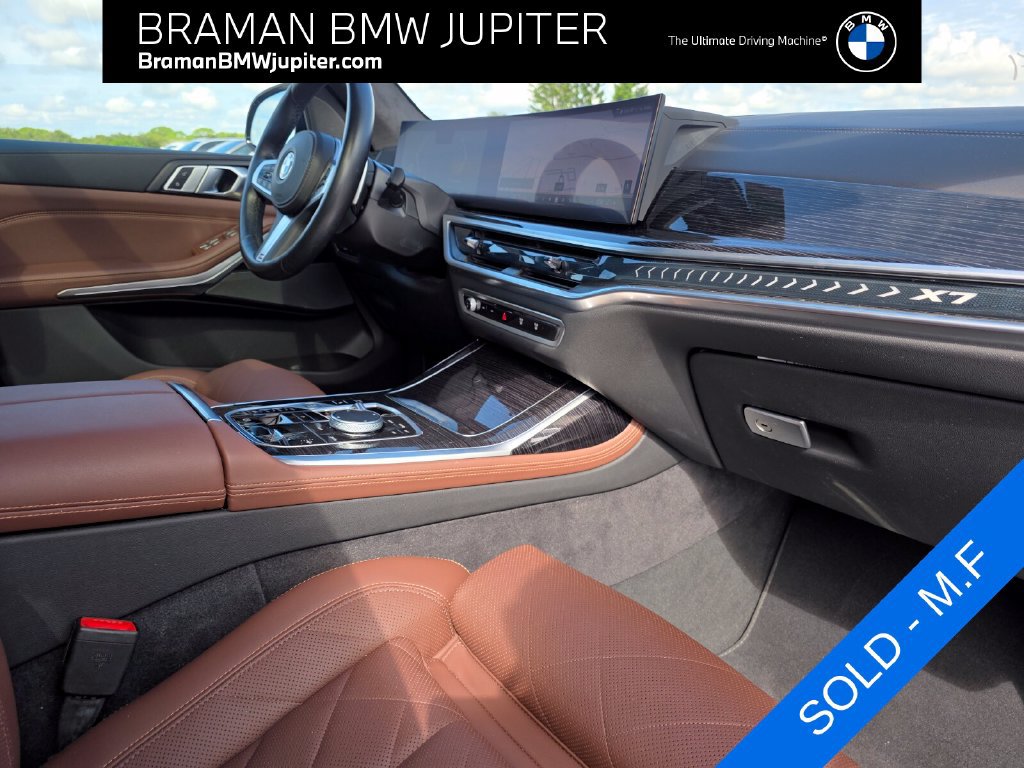 Used 2025 BMW X7 xDrive40i w/ M Sport Package AWD/4WD image 28