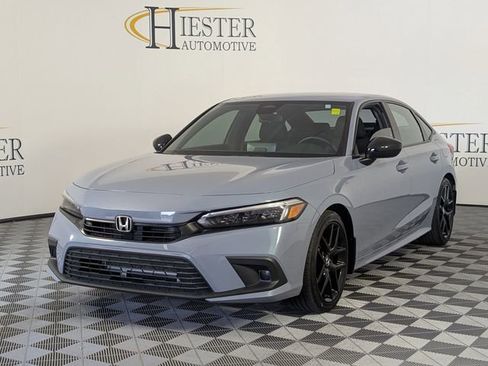 Used 2024 Honda Civic Sport image 4