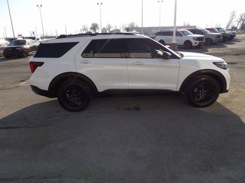 Used 2026 Ford Explorer Tremor image 5