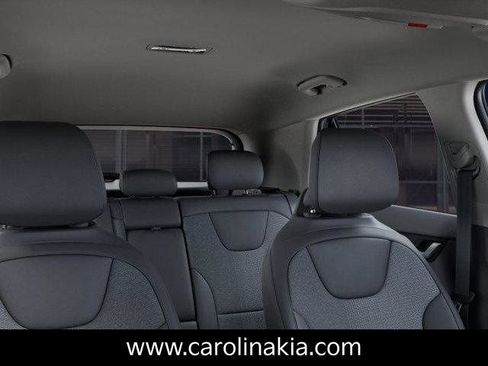 New 2025 Kia Niro EX image 27