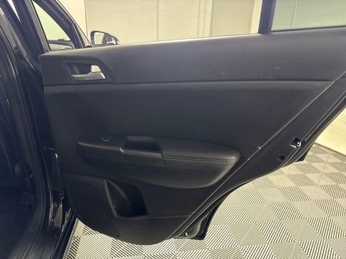 Used 2022 Kia Sportage Nightfall Edition image 13