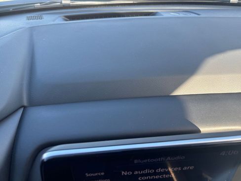 Used 2025 Nissan Rogue SV image 17