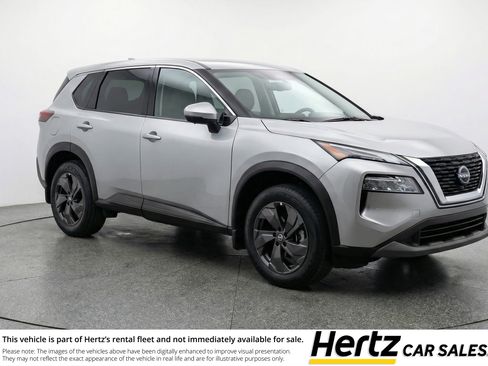 Used 2025 Nissan Rogue SV image 1