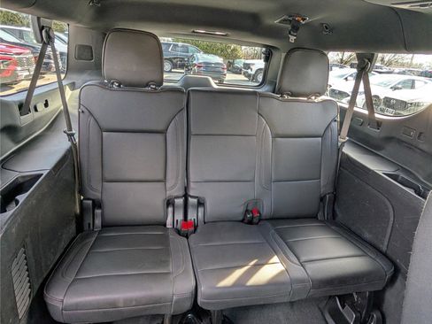 Used 2023 Chevrolet Suburban High Country w/ Advanced Technology Package AWD/4WD image 14