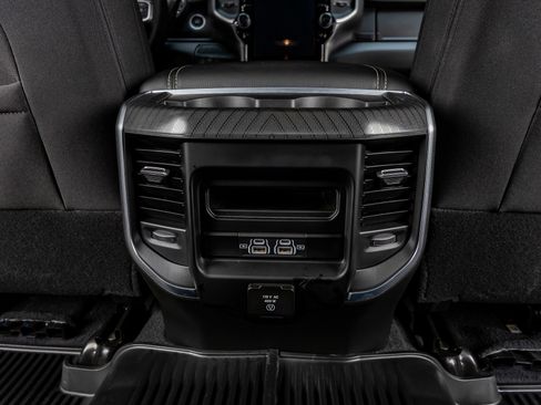 Used 2025 RAM 3500 Big Horn image 33